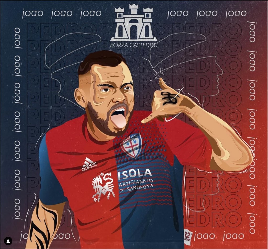 Illustrazione vettoriale di João Pedro, attaccante del Cagliari Calcio, in esultanza con maglia rossoblù, su sfondo gradiente con pattern tipografico «PEDRO joao» ripetuto e logo Forza Casteddu